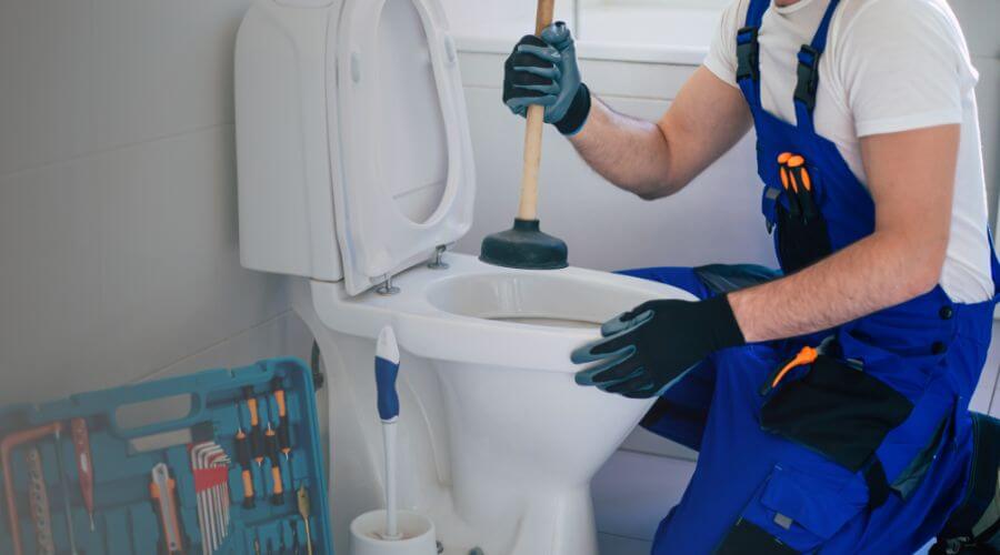 Expert burst pipe repair services in Moundville, MO